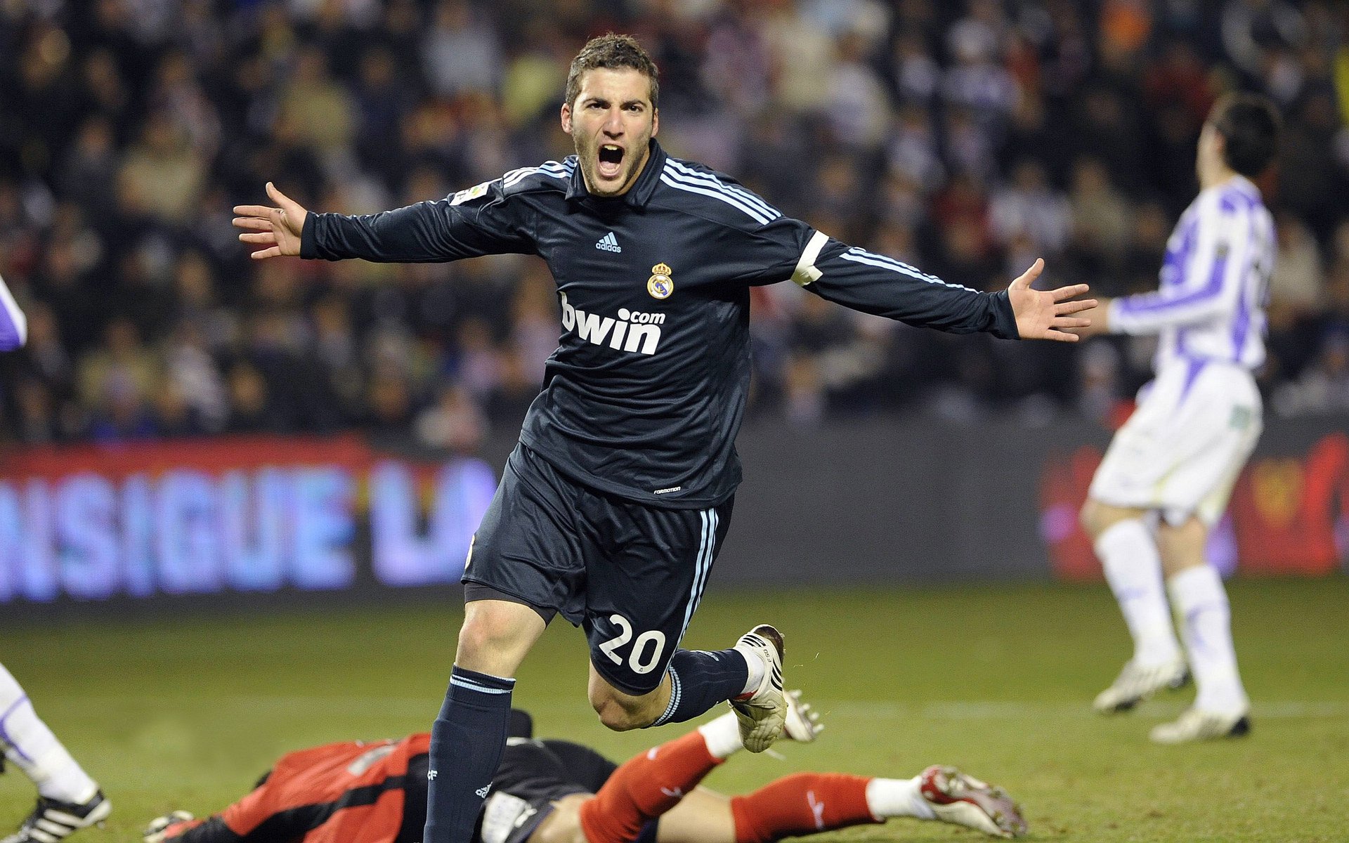 奥尔韦拉展现未来跳水冠军潜质