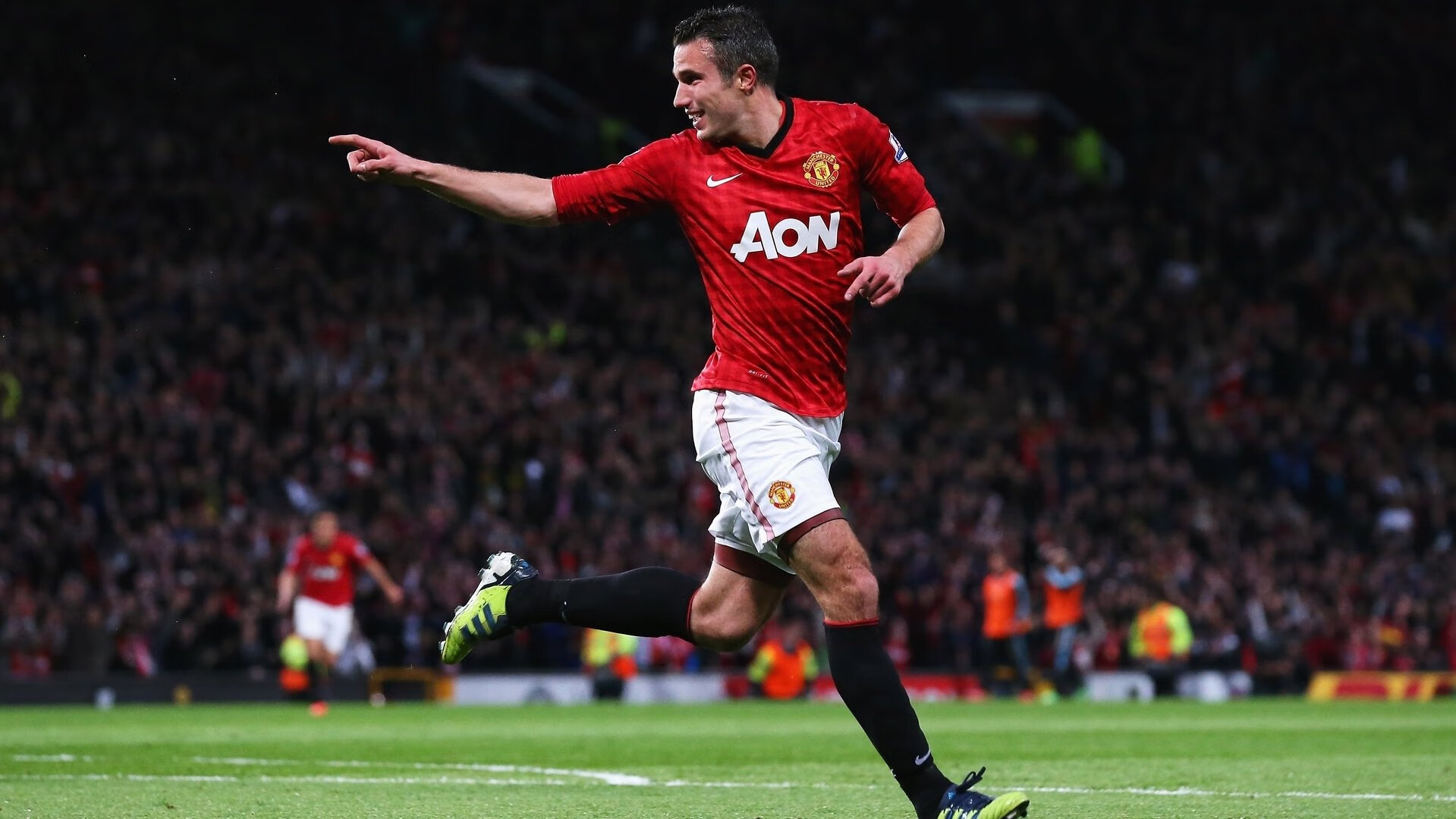 爱游戏电竞下载-职业联赛注重提升裁判执法水平保障比赛公平公正，裁判执法能力